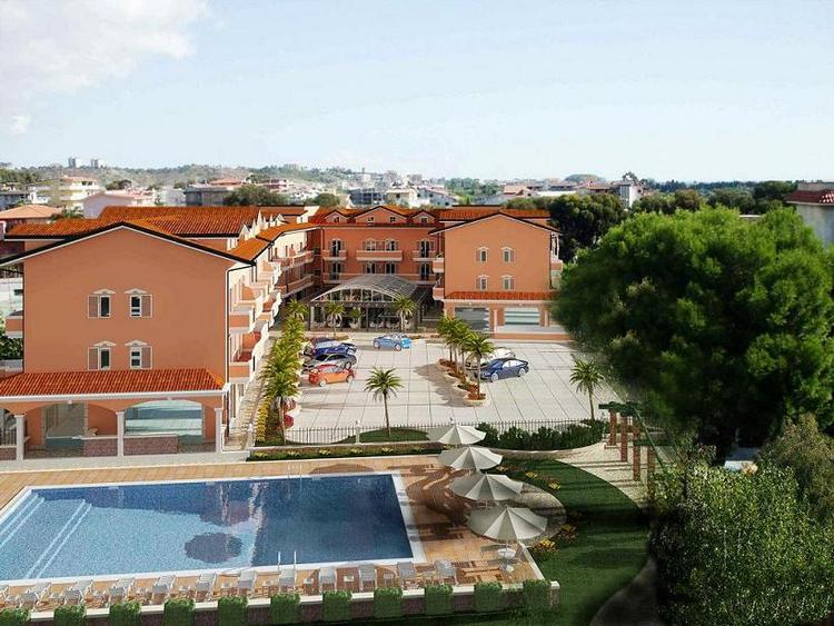 : property For Sale Caulonia Italy